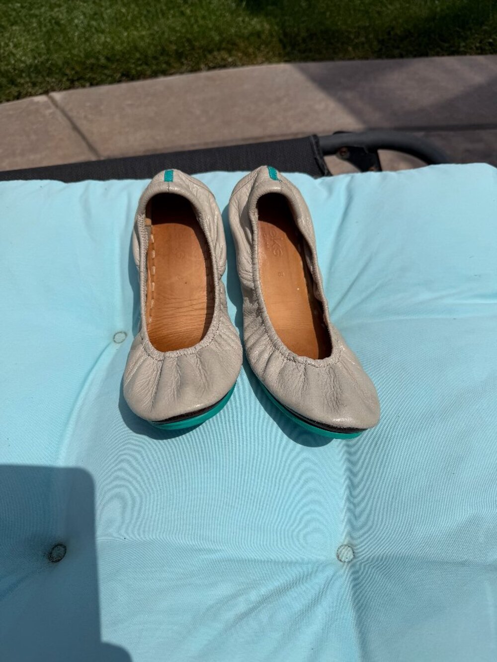 Tieks Cool gray size 8 good used condition.